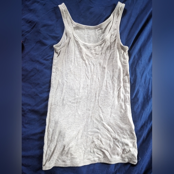 Tank tops - Picture 4 of 5